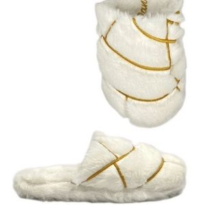 NWOT YRU Pan Dulce slippers